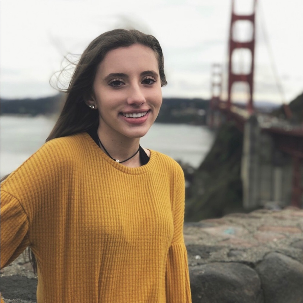 Meet your Posh Ambassador, Sidney💗✨